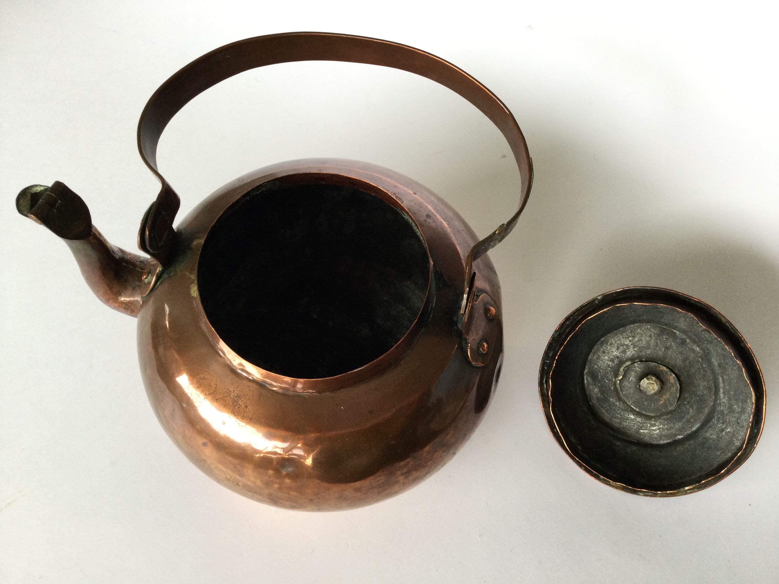 Vintage copper theière