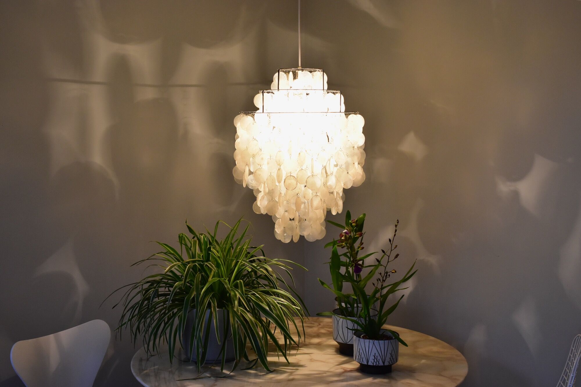 Fun1 DM Shell chandelier from Verner Panton by Lüber Switzerland