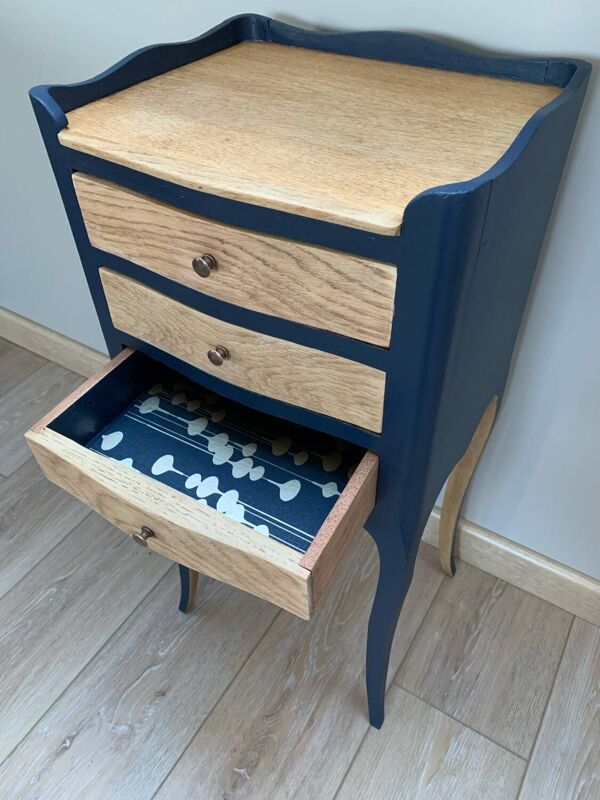 Table de chevet / console