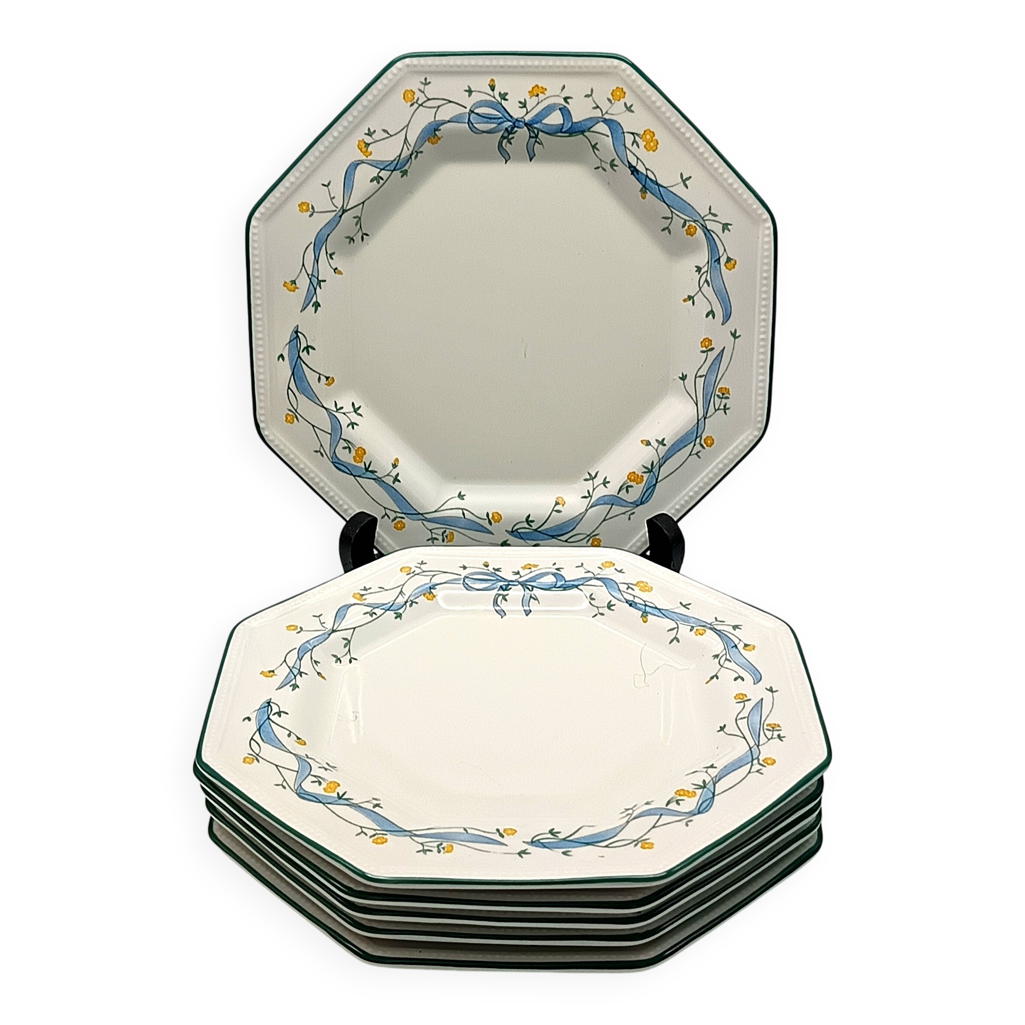 6 Johnson brothers England dessert plates