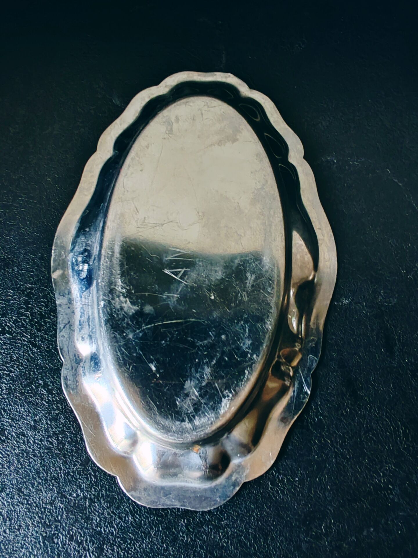 Rare vintage small oval plate Regency style 20 cm