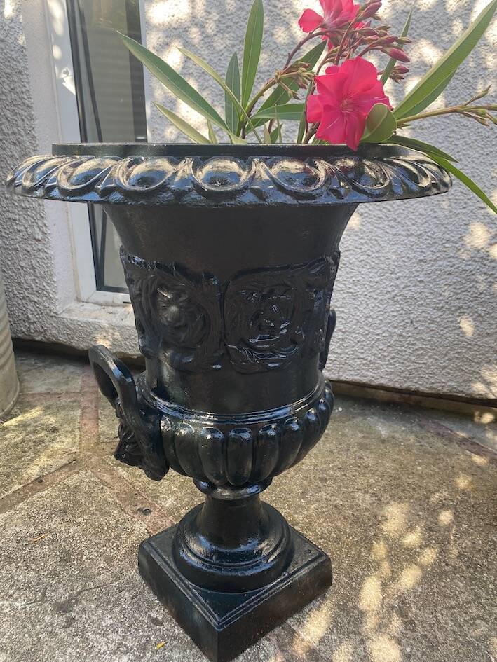 Médicis vases 20th century
