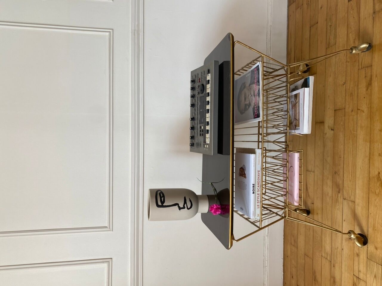 Desserte range vintage vinyls