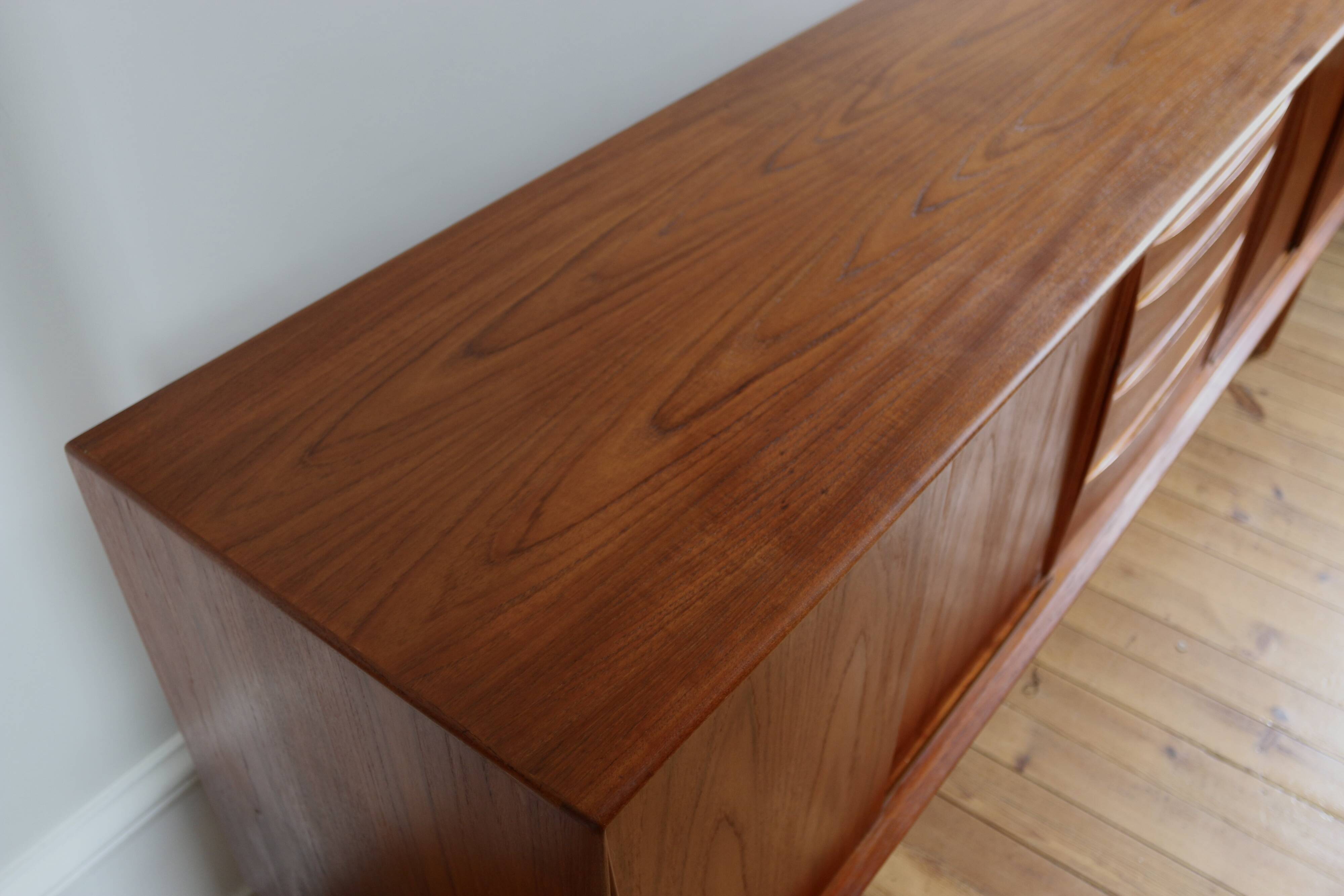 Enfilade scandinave vintage en teck Arne Vodder, 1960