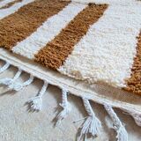 Traditional handwoven wool Berber rug size 1.5/2.5 m