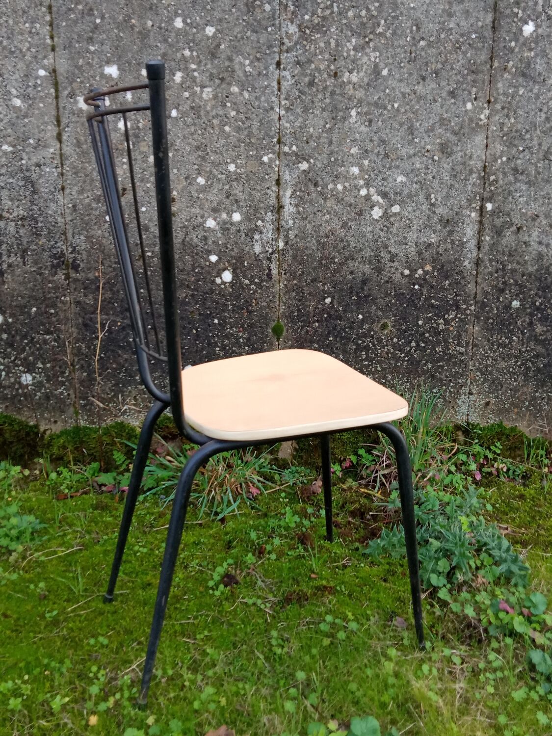 Four faux-wood Formica chairs, 50s/60s
