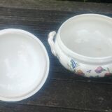 Large porcelain soup tureen from the Sarreguemines earthenware factory, Rouen model