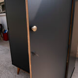 Armoire asymétrique