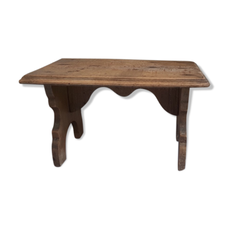 Banc en bois repose pieds
