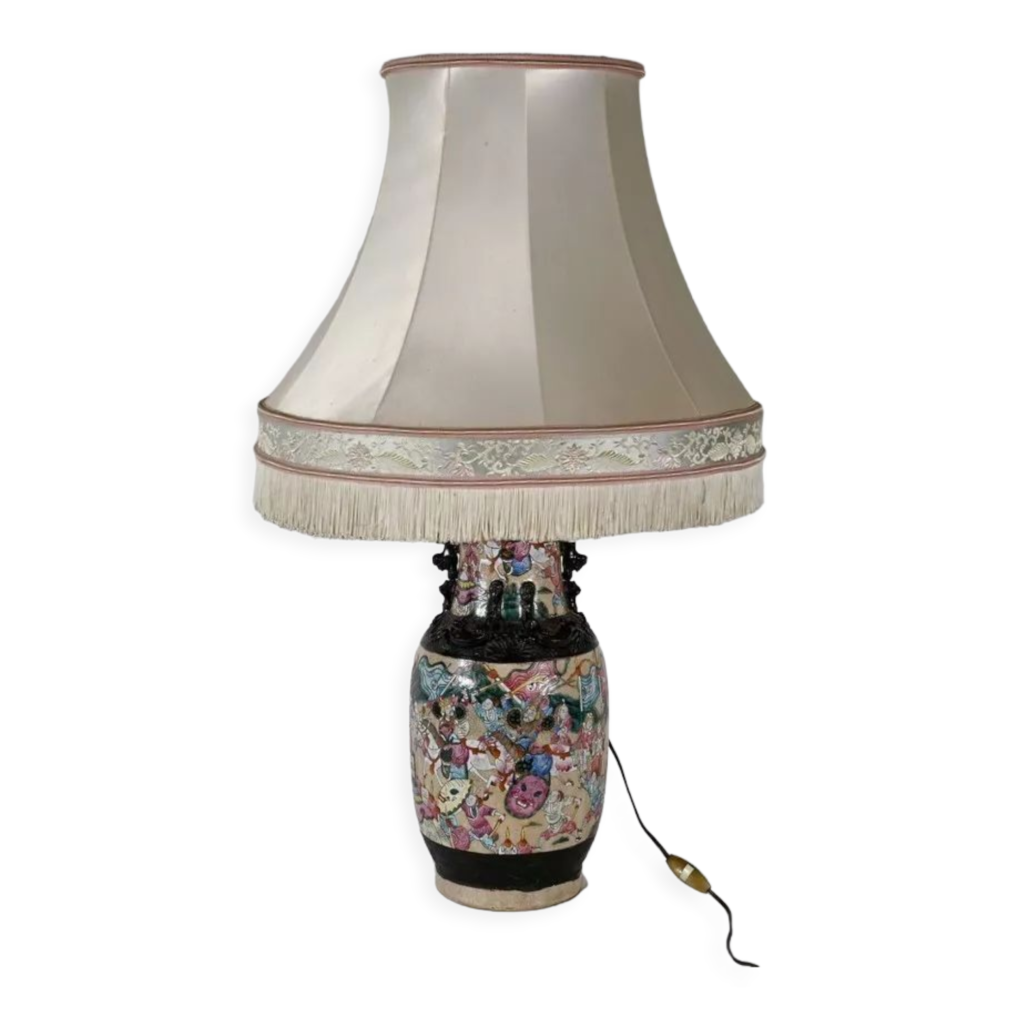 Porcelain lamp from Nanjing, China – Late nineteenth century