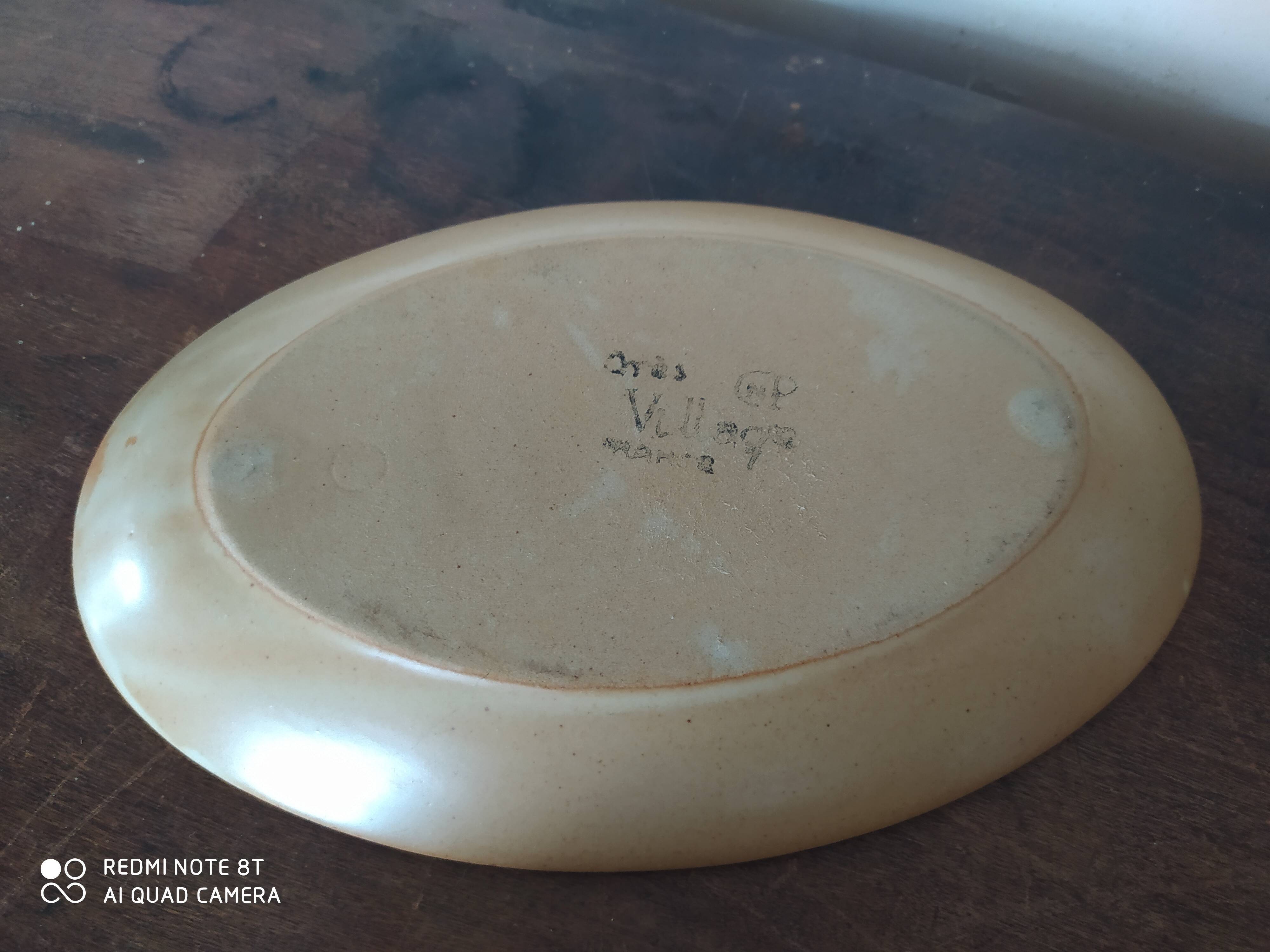 Set of 2 small oval dishes in GP village sandstone