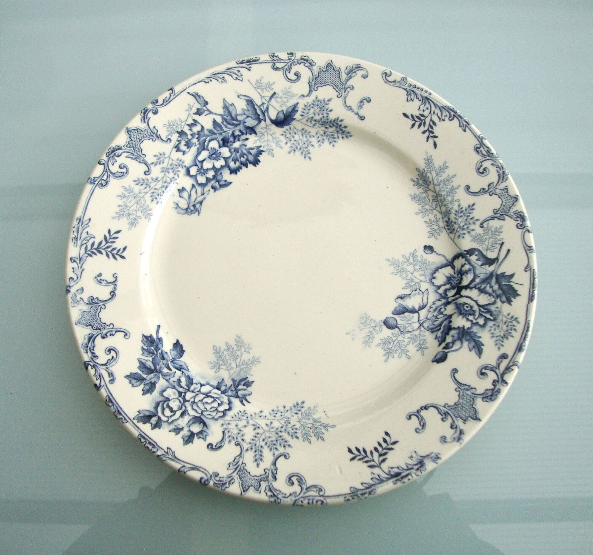 Set of 6 plates of the Art Faïencerie de Choisy-le-Roi