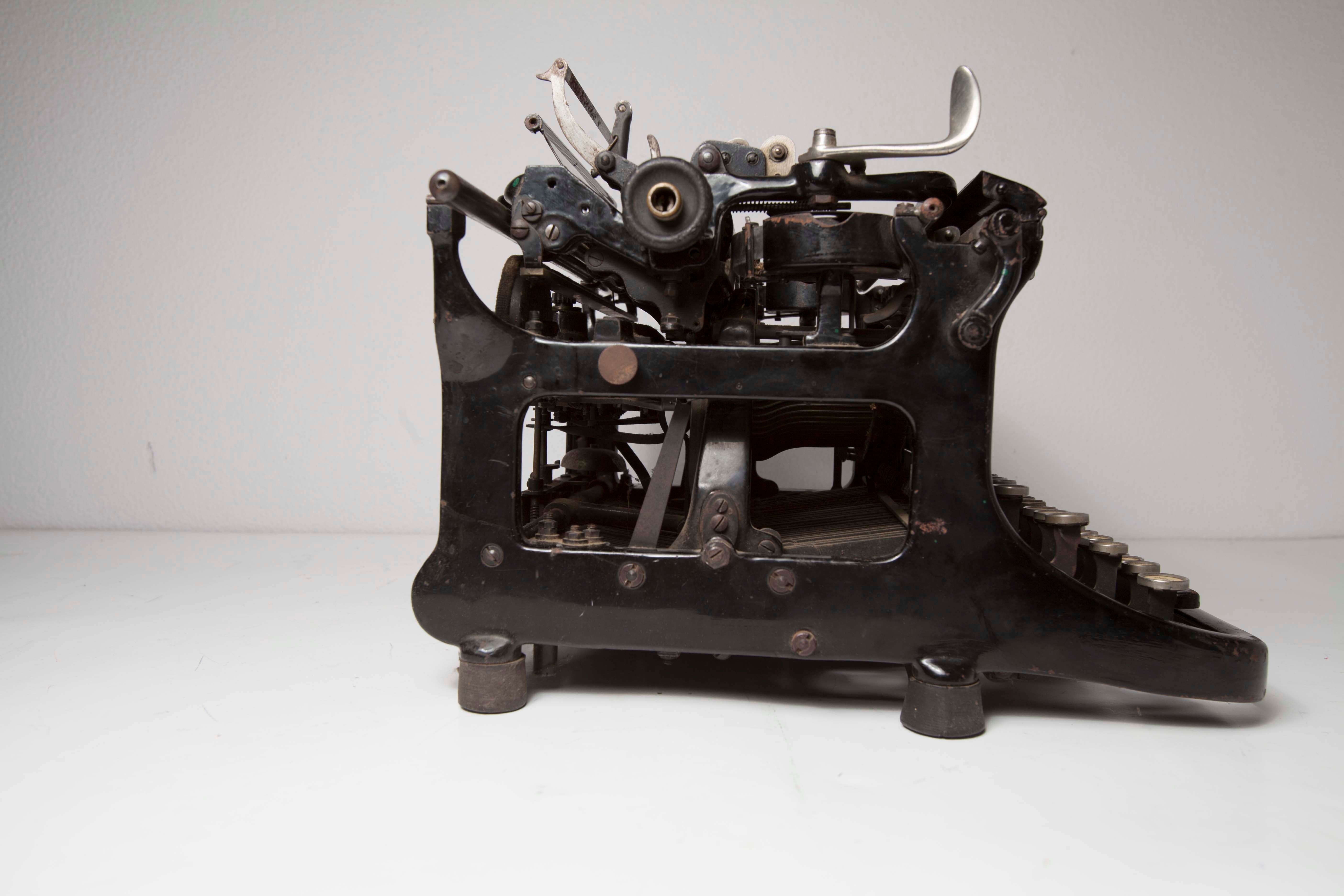 Typewriter continsouza 20s