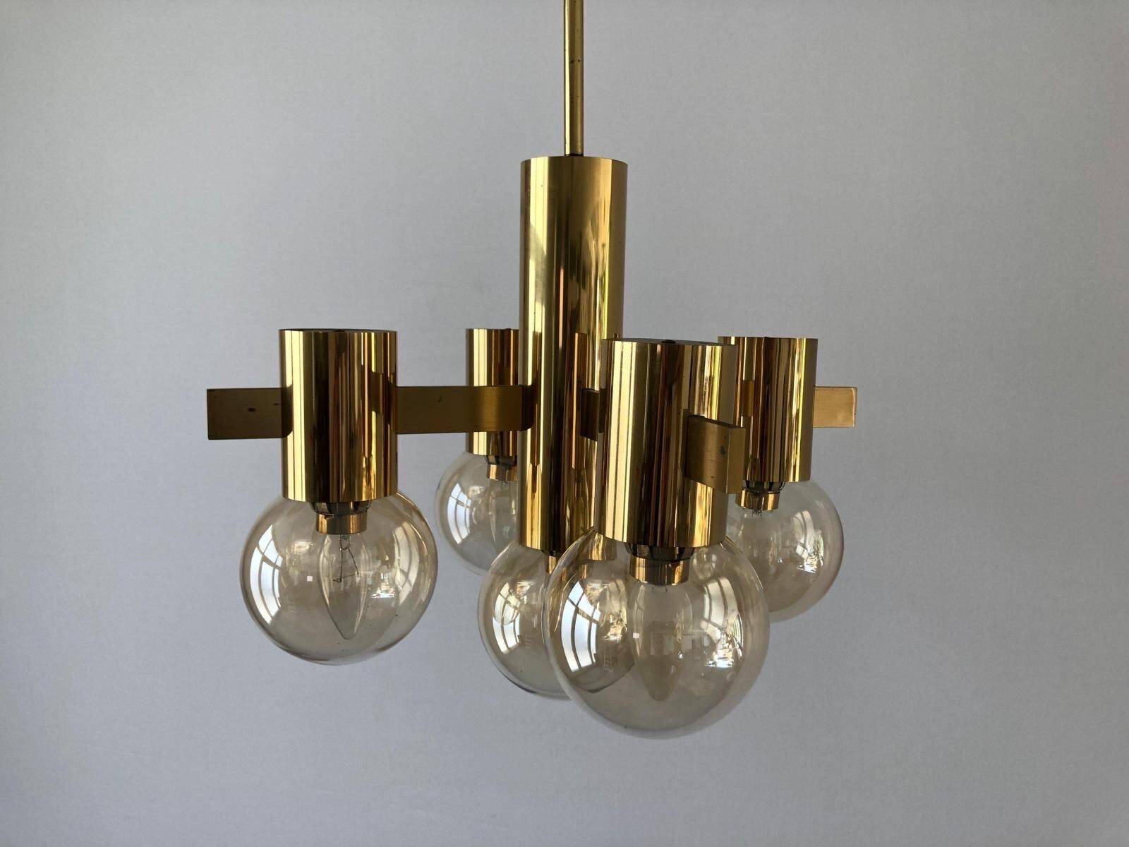 Lustre en laiton et verre fumé attr. H. Agnes Jacobsson, années 1960, Suède