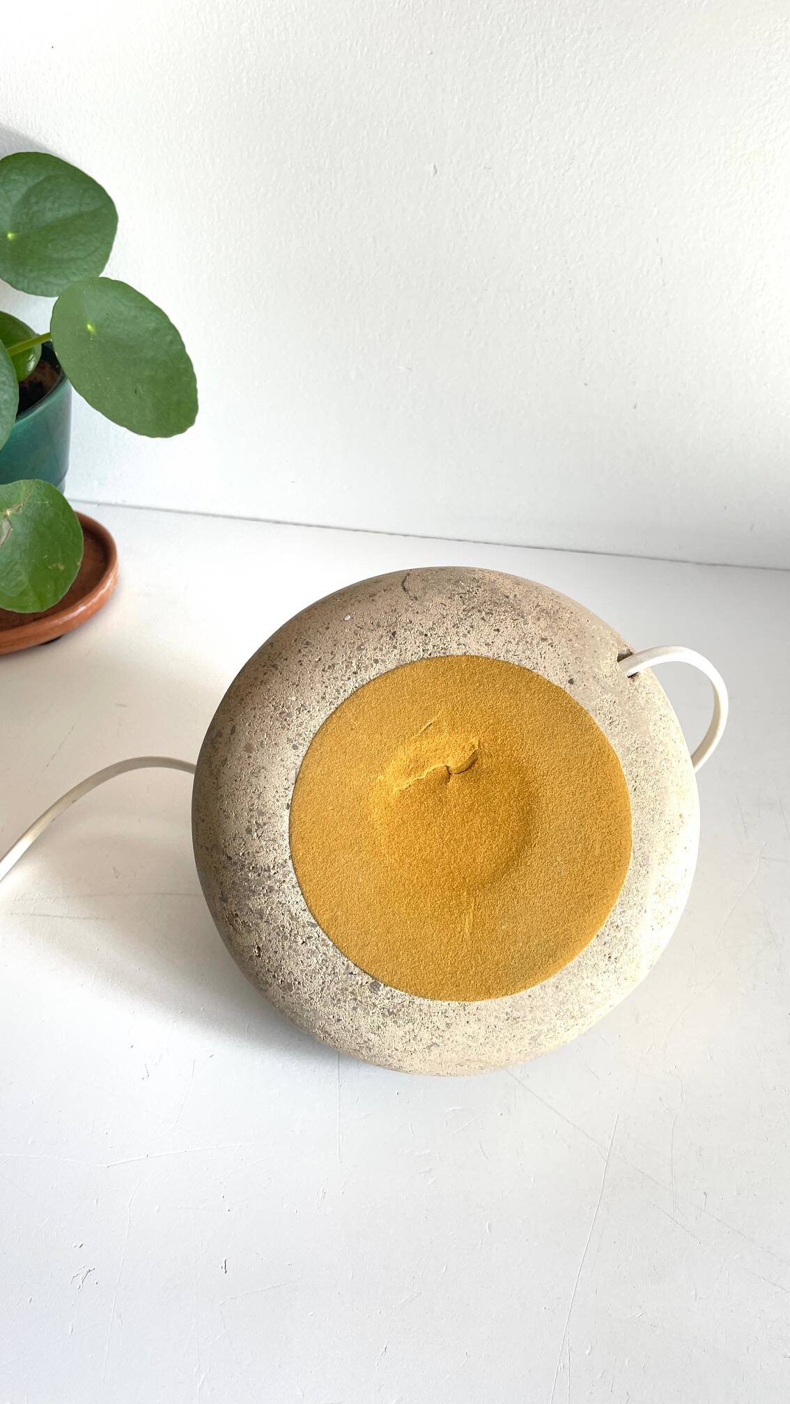 Vintage natural stone pebble lamp