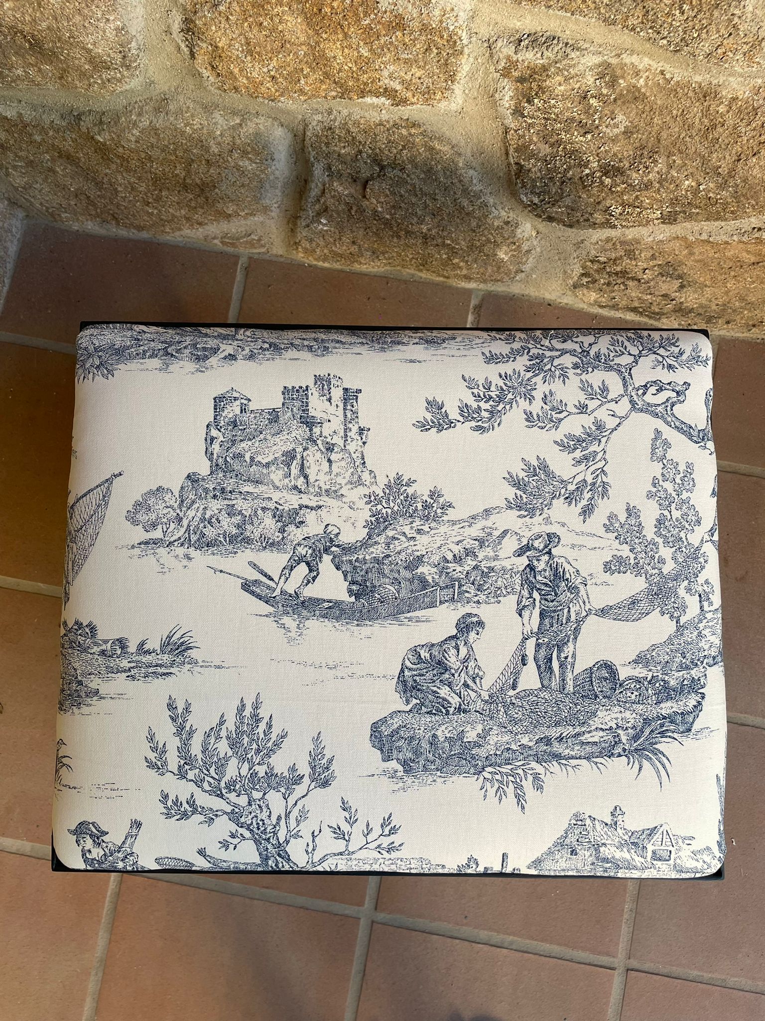 Canvas de Jouy stool