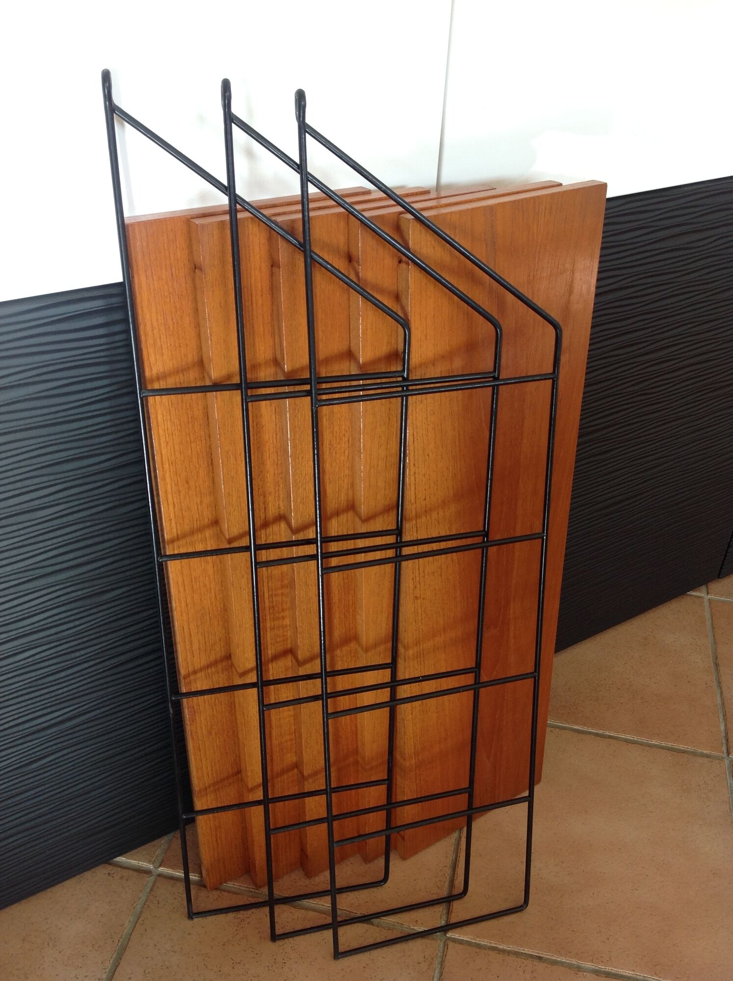 Black metal and wood shelf 60/70