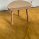 Tabouret tripode brut