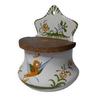 Wall-mounted salt box in Moustiers earthenware, bird decoration.