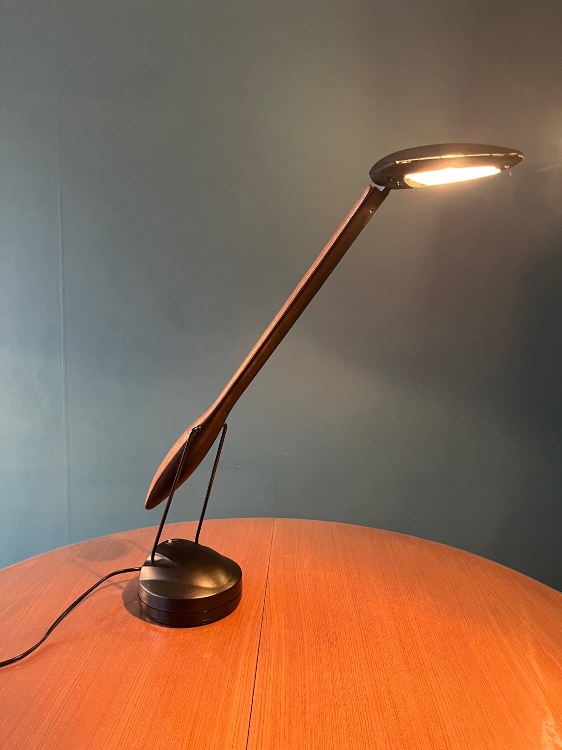 Unilux wooden desk lamp
