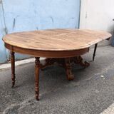 Oval dining room table early xxth walnut