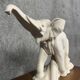 Sèvres France : grand éléphant en céramique crispée blanche époque art déco
