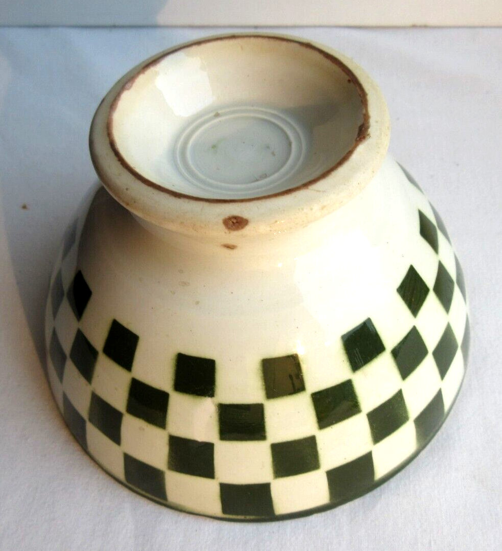 Old Art Deco bowl, green checkerboard décor, Badonviller