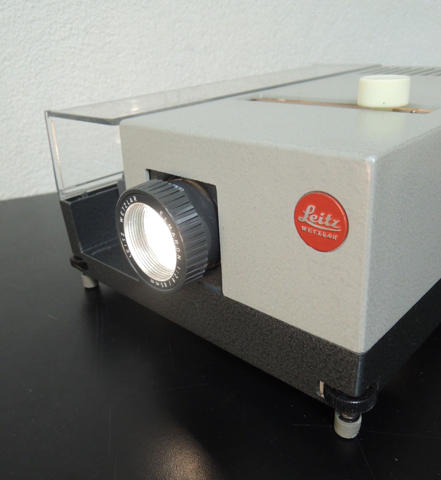 Leica slide projector