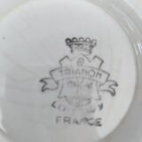 Saucière ronde sur dormant en faïence Longwy France modèle Trianon