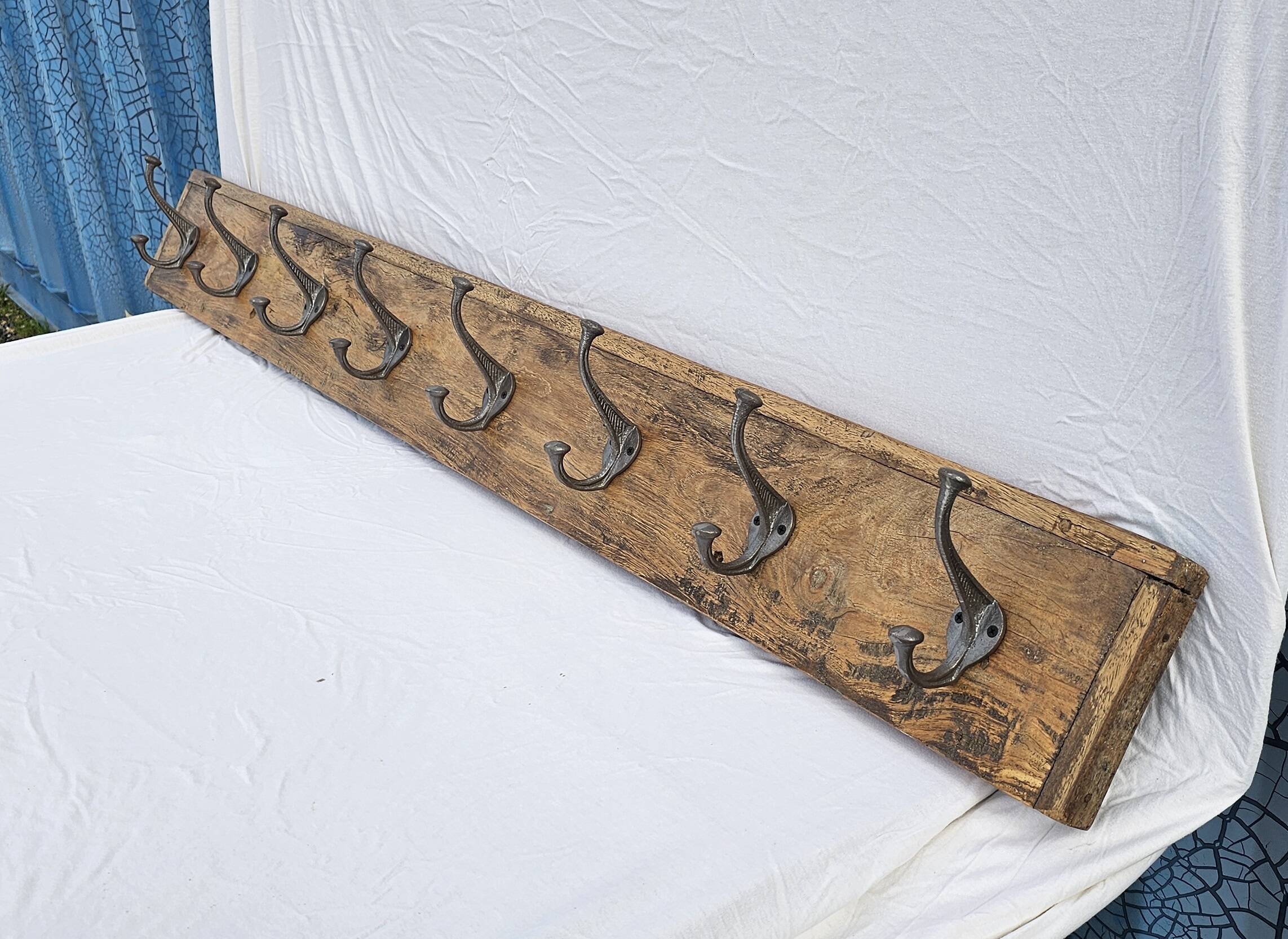 Teak coat rack with 8 double cast iron hooks