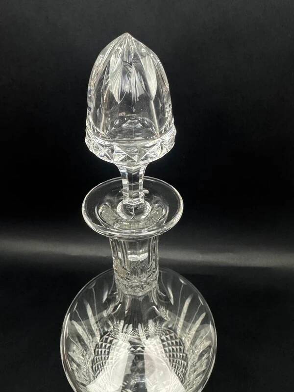 Cut crystal wine decanter, Tommy model from Saint Louis