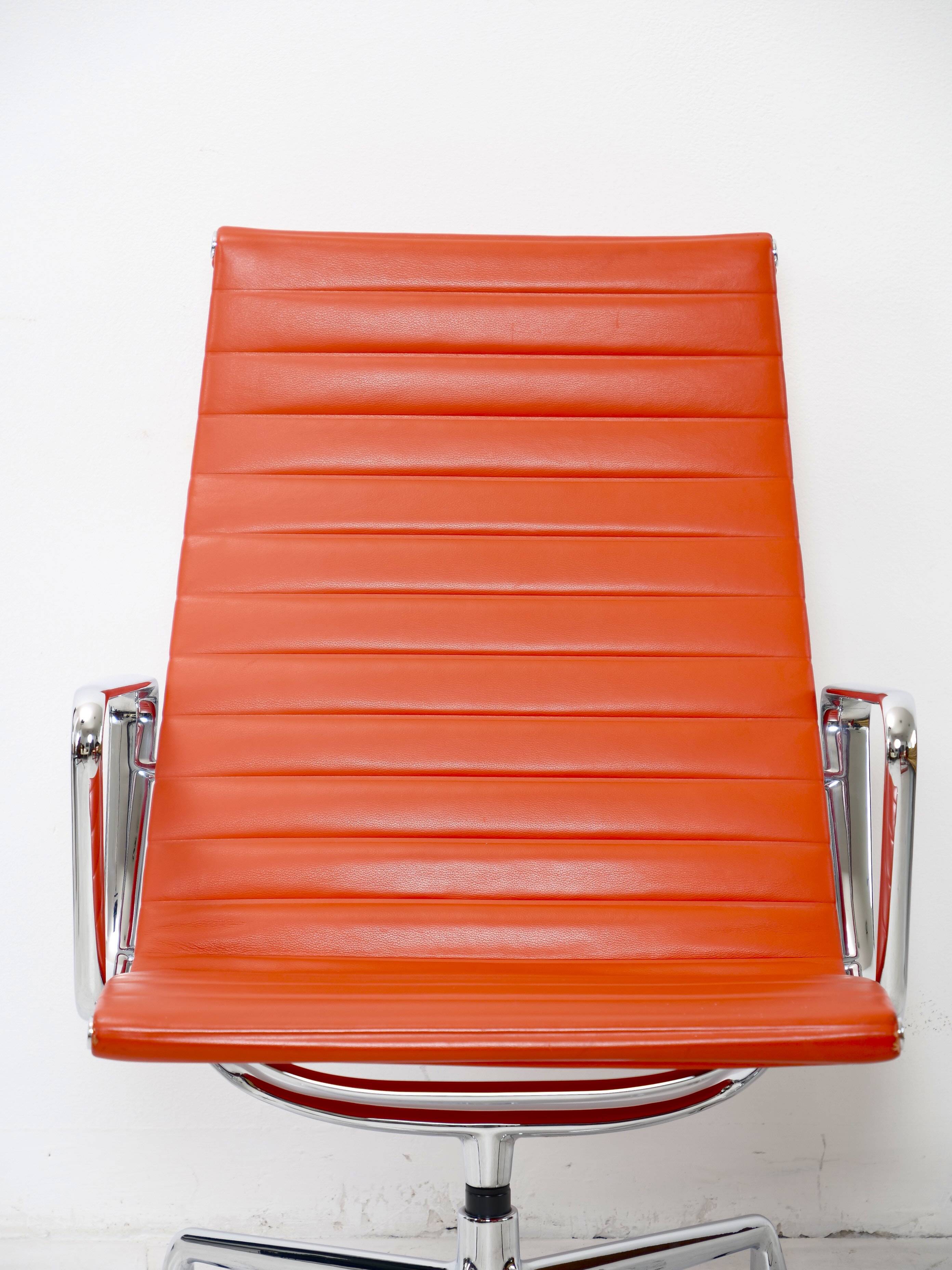 Eames Lounge chair EA116 red leather