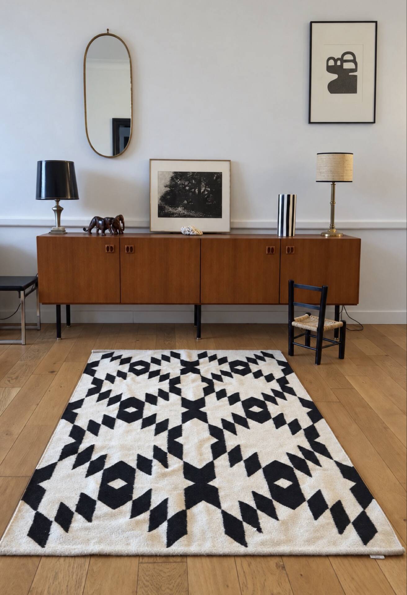 Wool kilim rug with geometric patterns – black & ecru