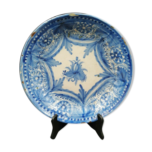 plat en faïence XVIIIe