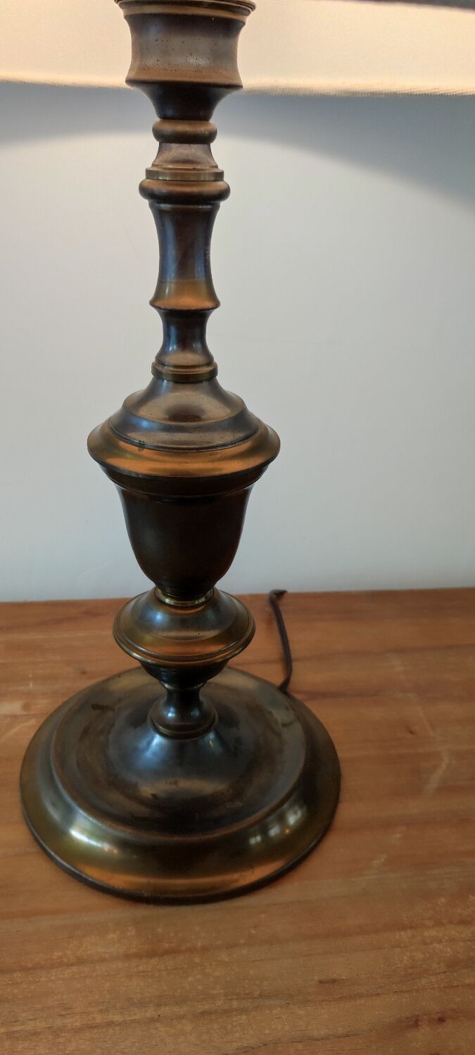 Lamp to table in red copper