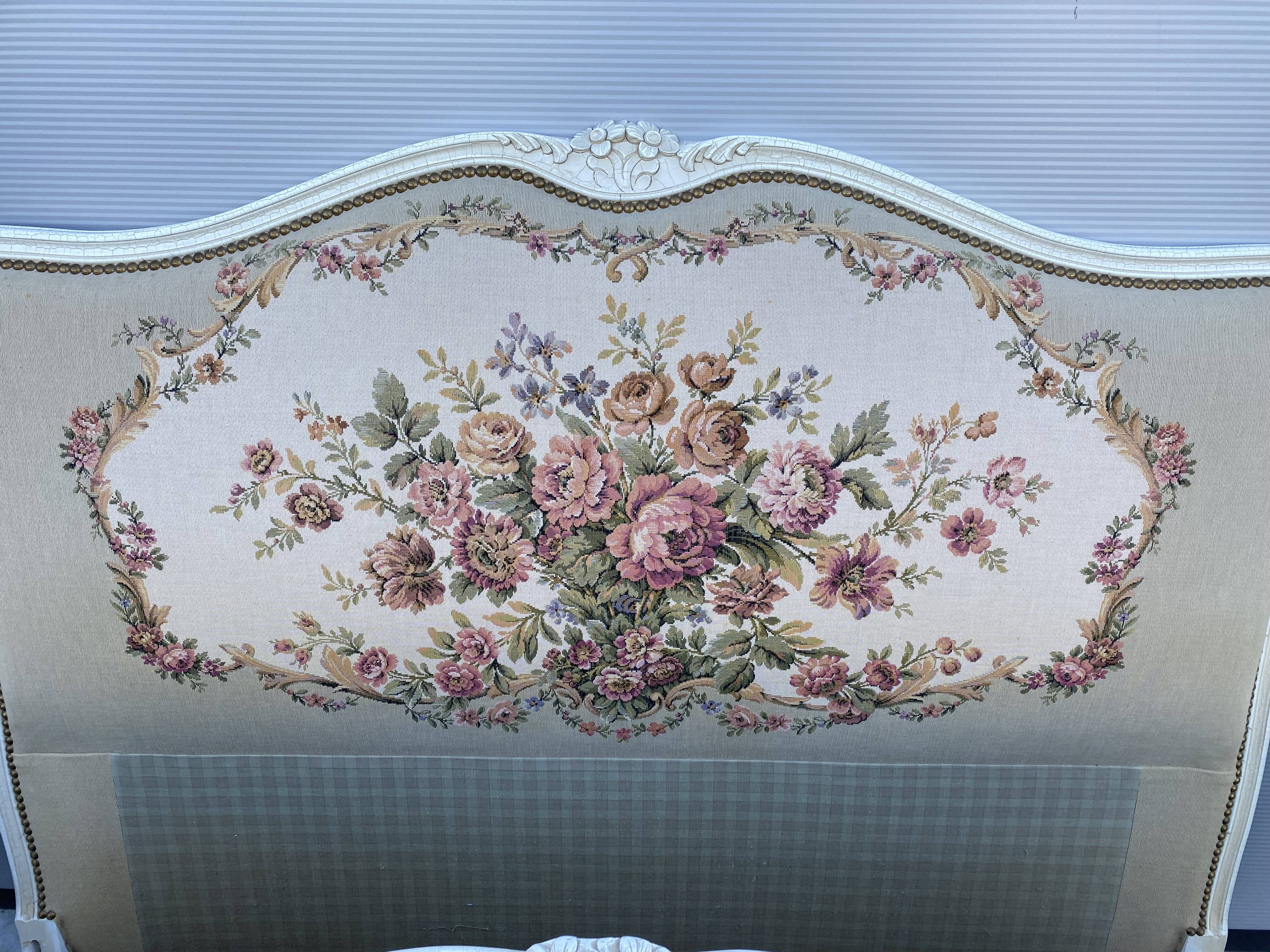 Romantic upholstered Louis XV basket bed