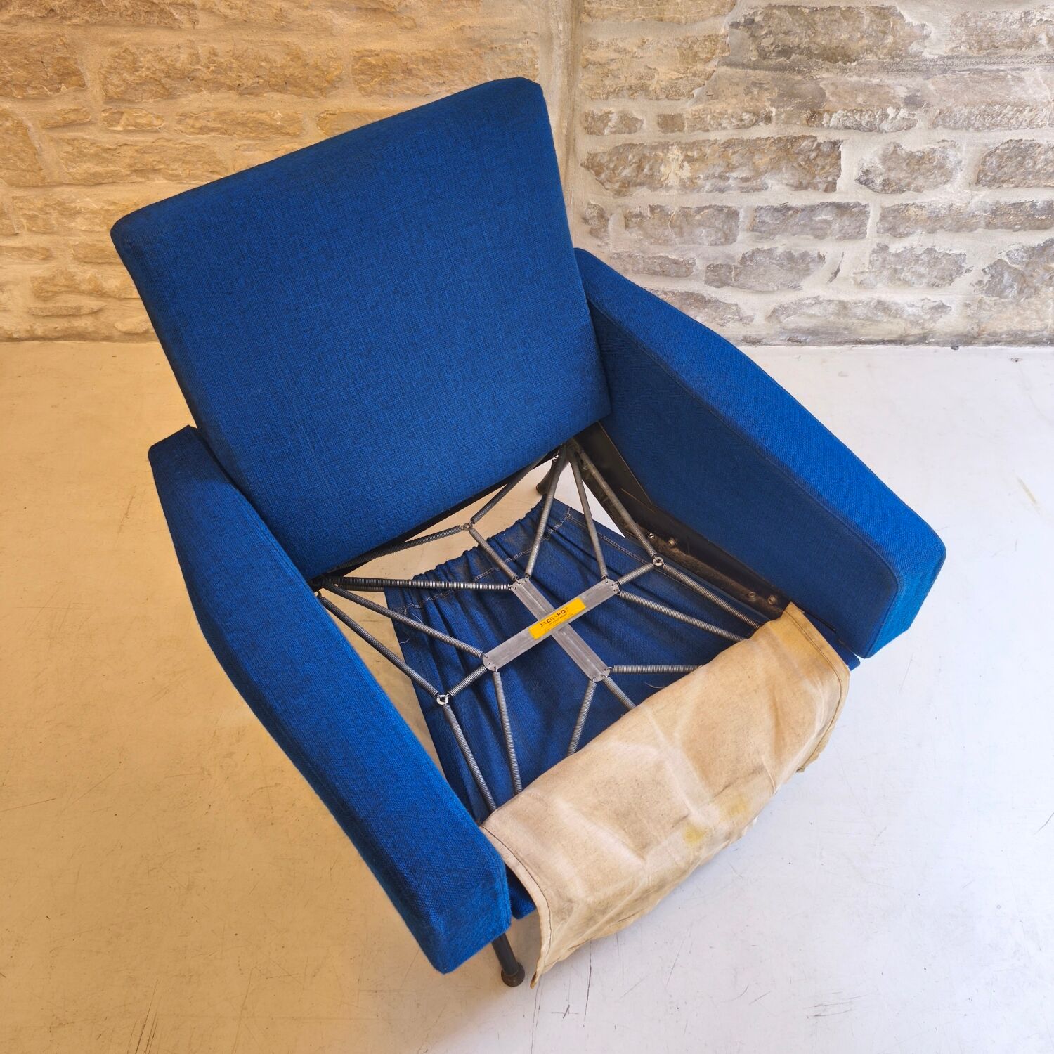 Pair of Troïka armchairs, design by Paul Geoffroy, Airborne edition.