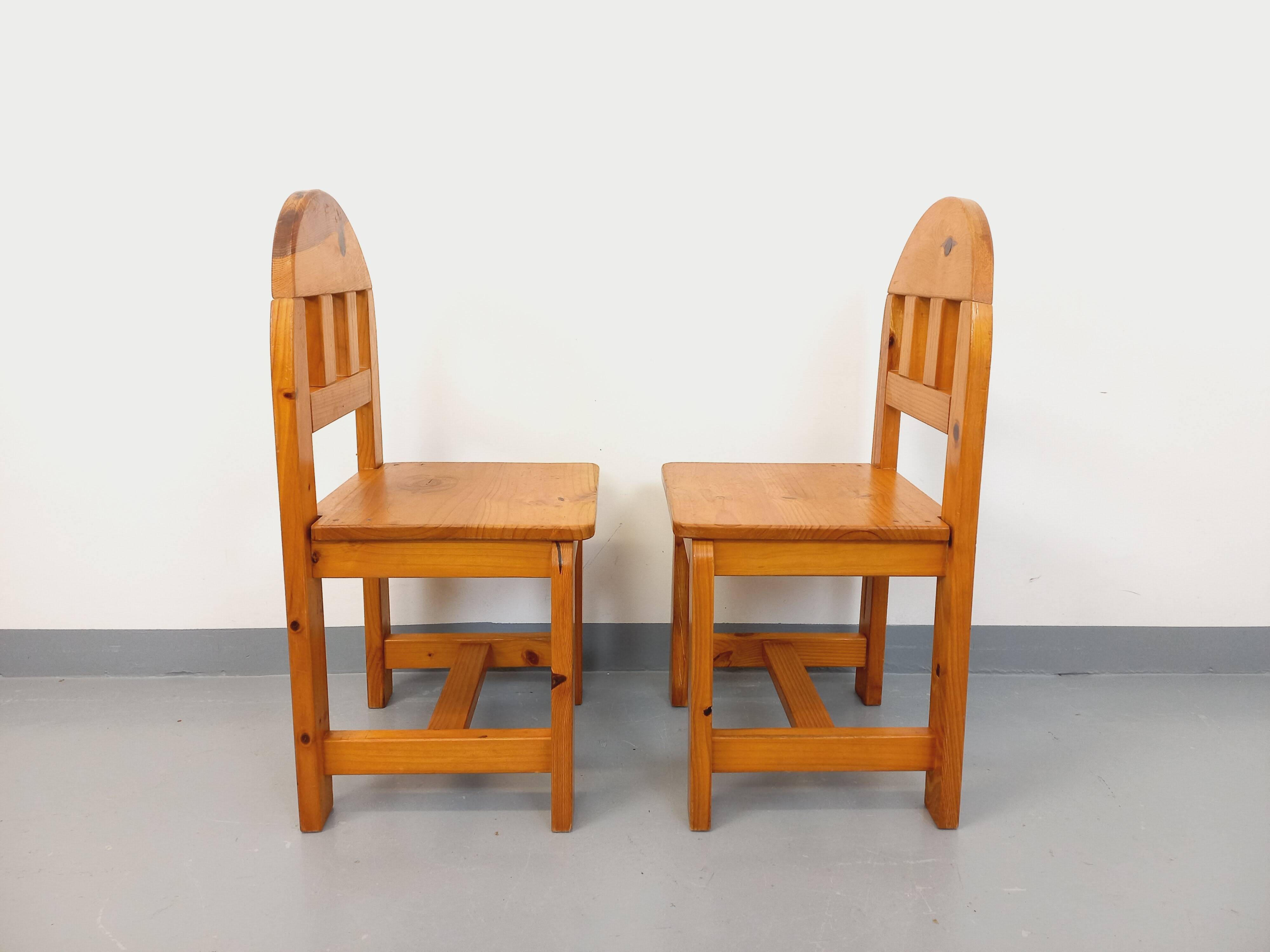 Paire de chaises vintage en pin des années 70 80