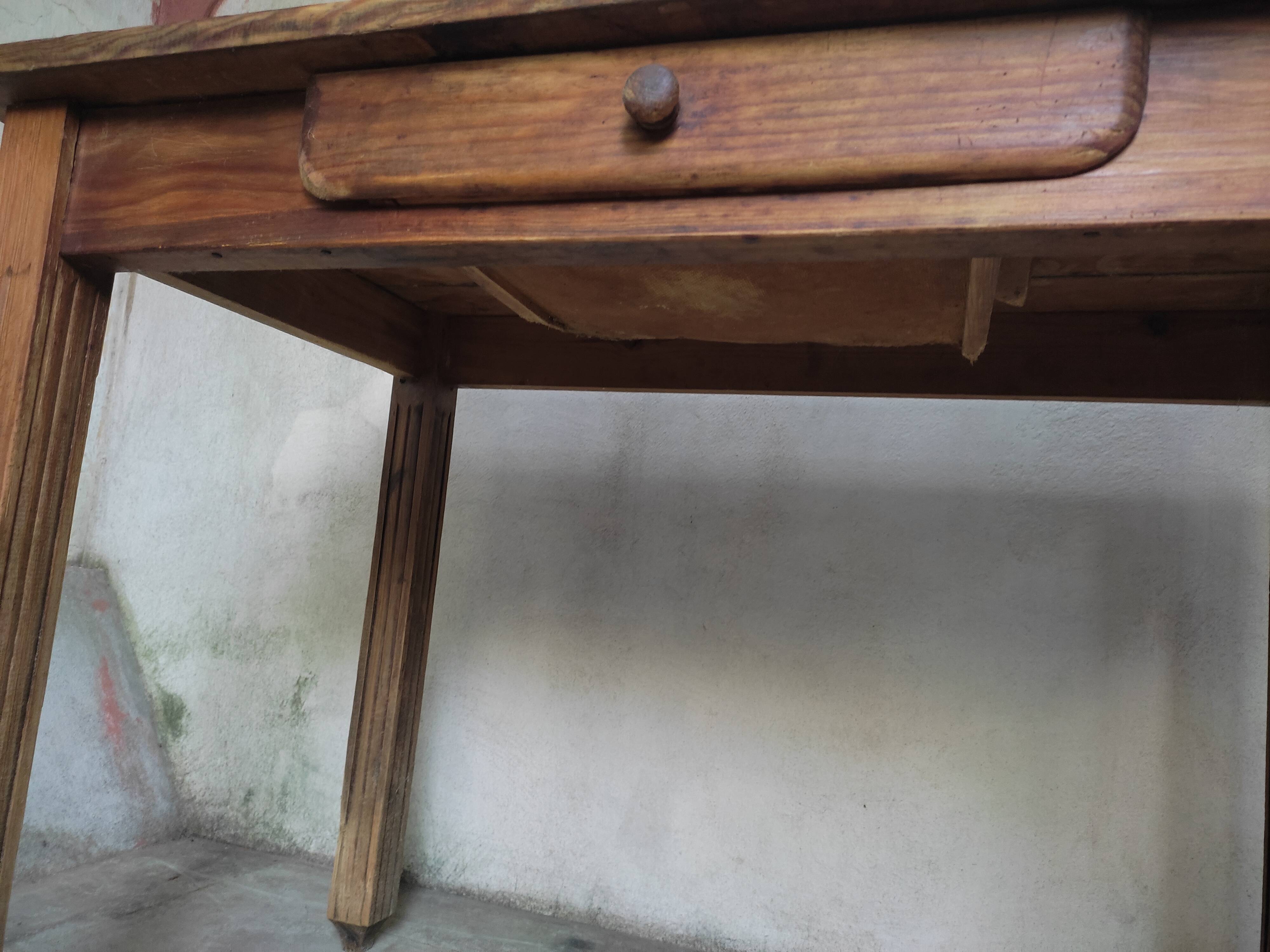 Farm table