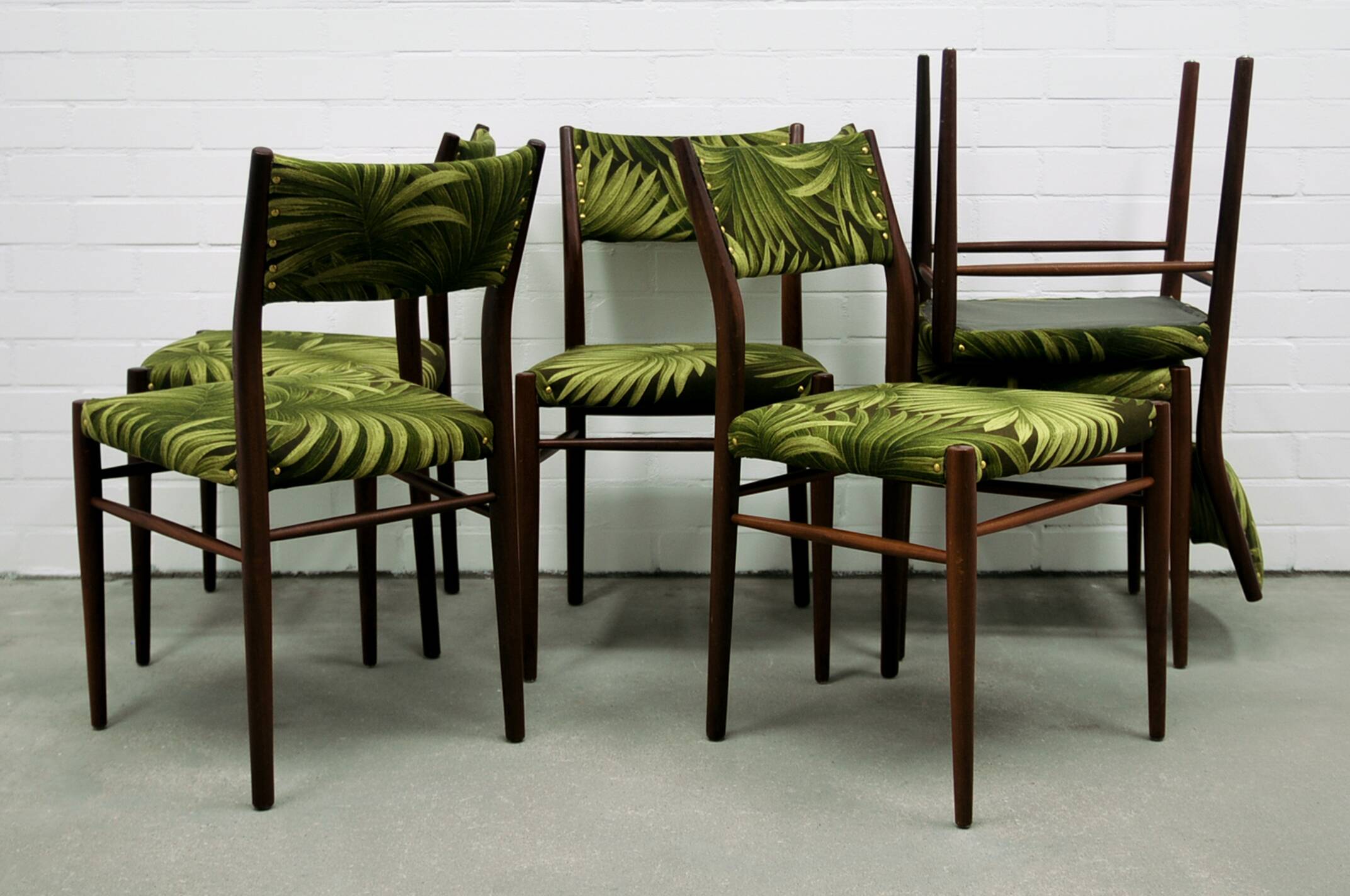 vintage set x6 teak chairs palm trees