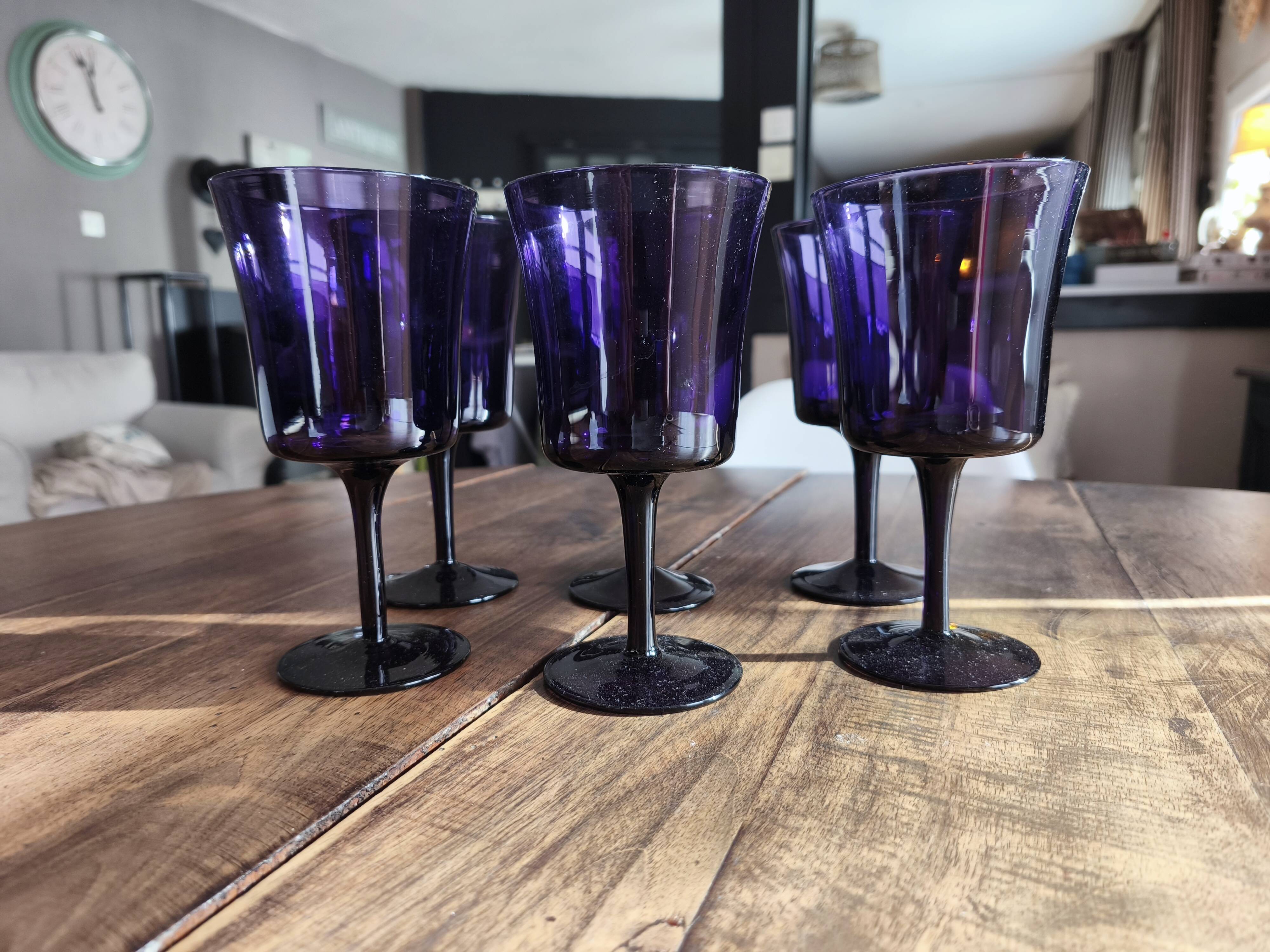 Set of 6 purple glass wine glasses