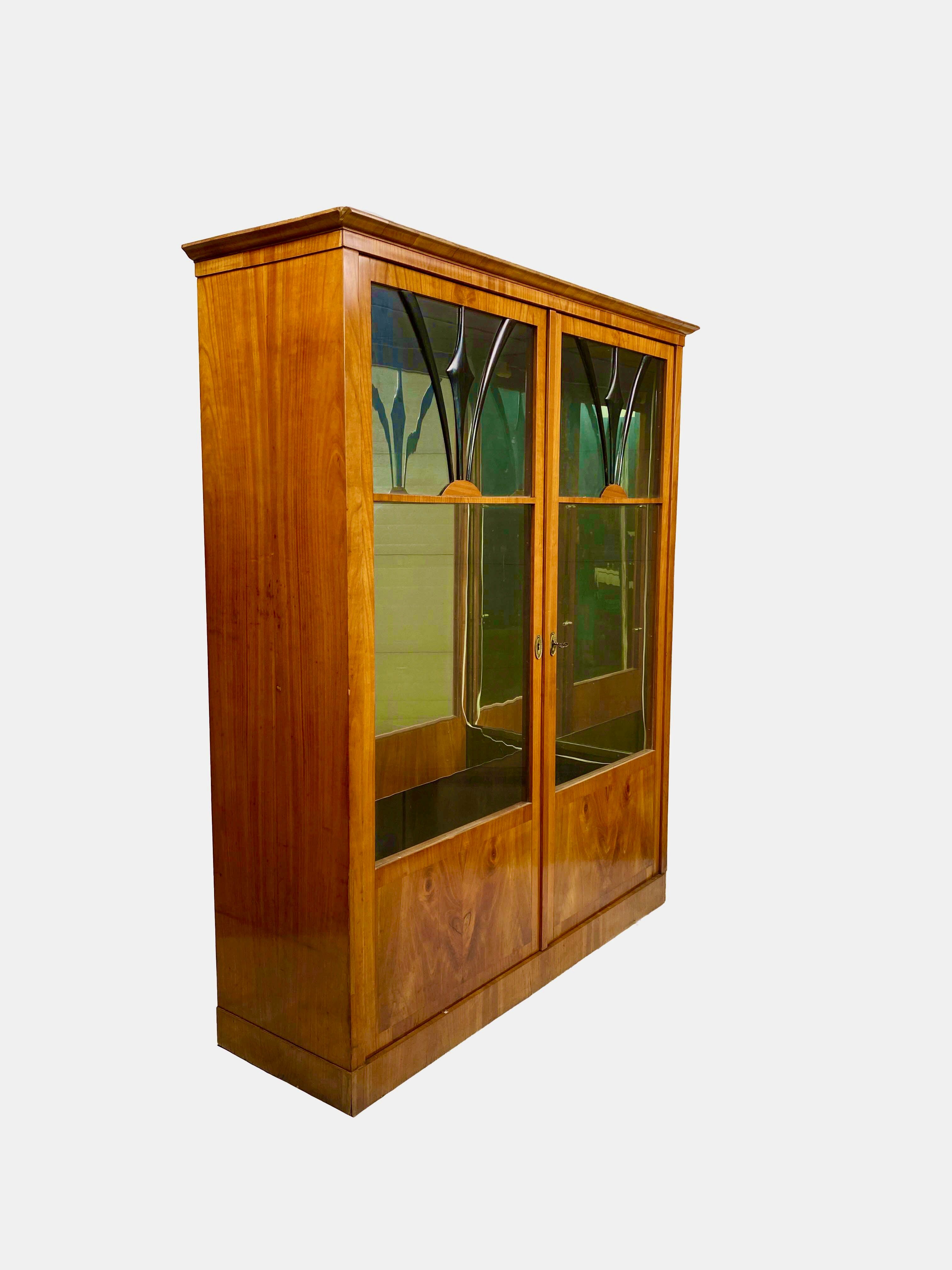 Biedermeier window in cherry veneer, Circa 1820 Austria