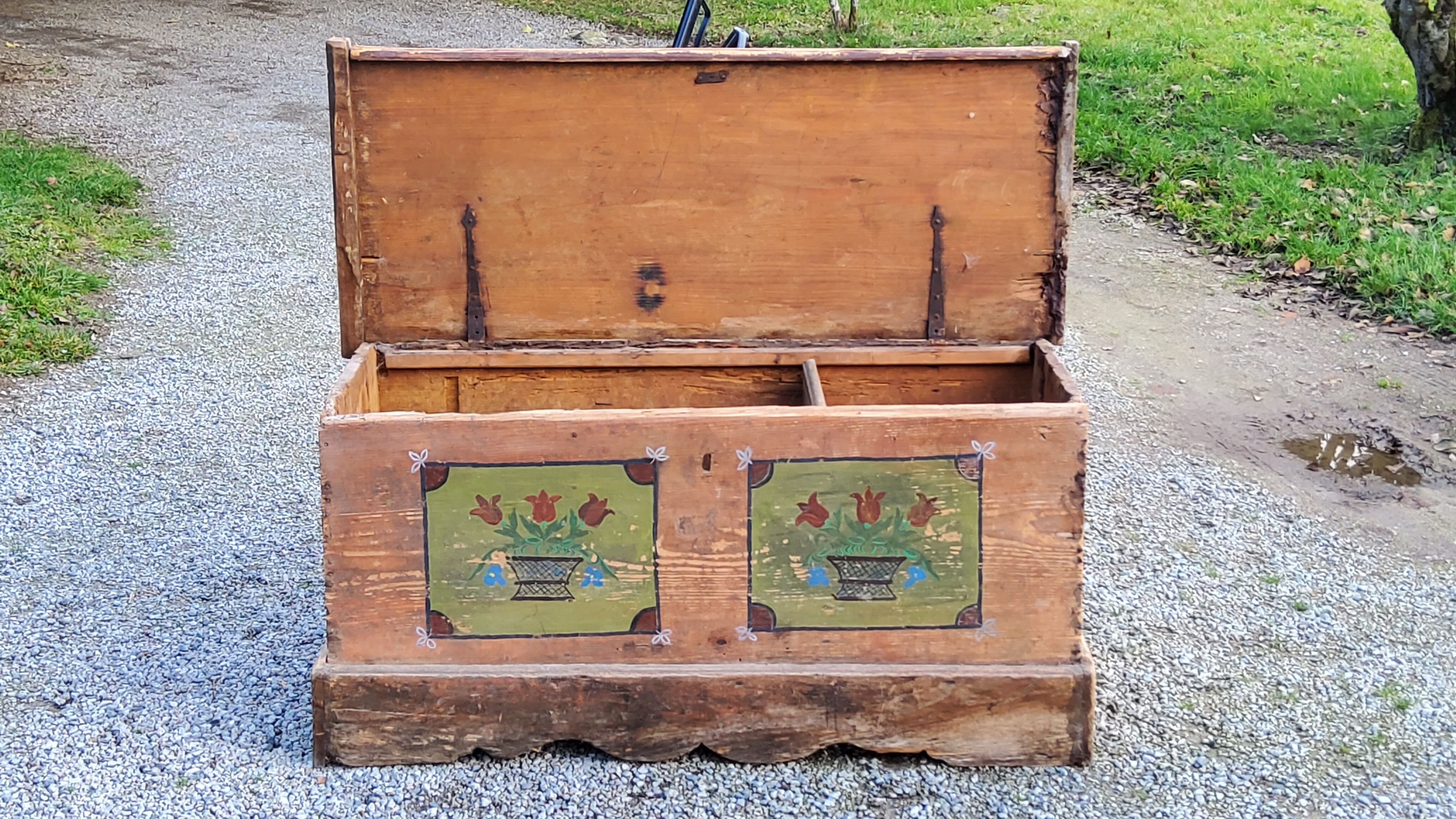Alsatian polychrome wedding chest eighteenth -nineteenth century