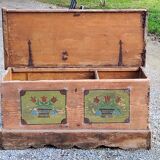 Alsatian polychrome wedding chest eighteenth -nineteenth century