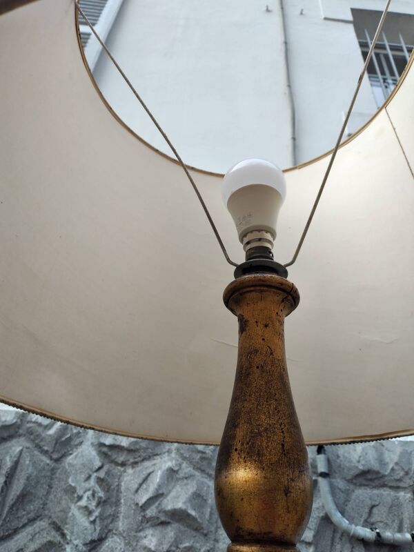 Lampadaire en bois doré