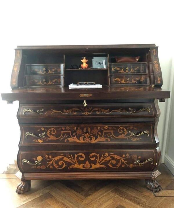 Bureau en acajou de style Chippendale à plateau incliné, années 1950