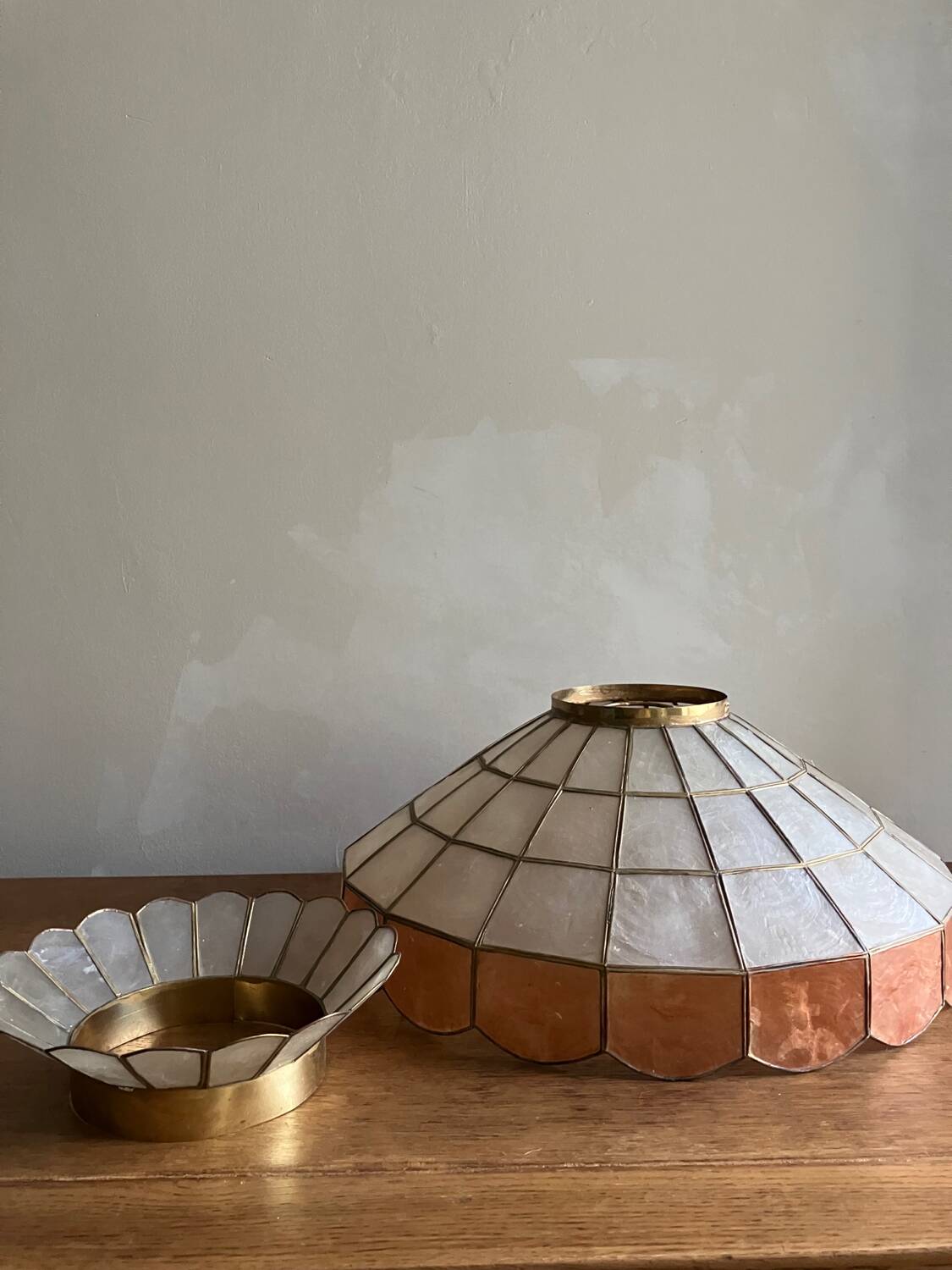 Vintage mother-of-pearl pendant light