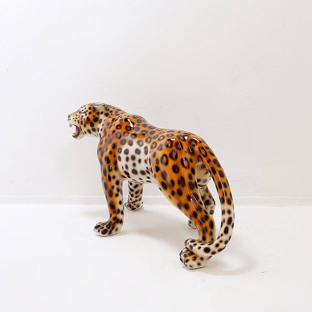 Ceramic sculpture of a leopard by "Ceramiche Boxer" - Italy