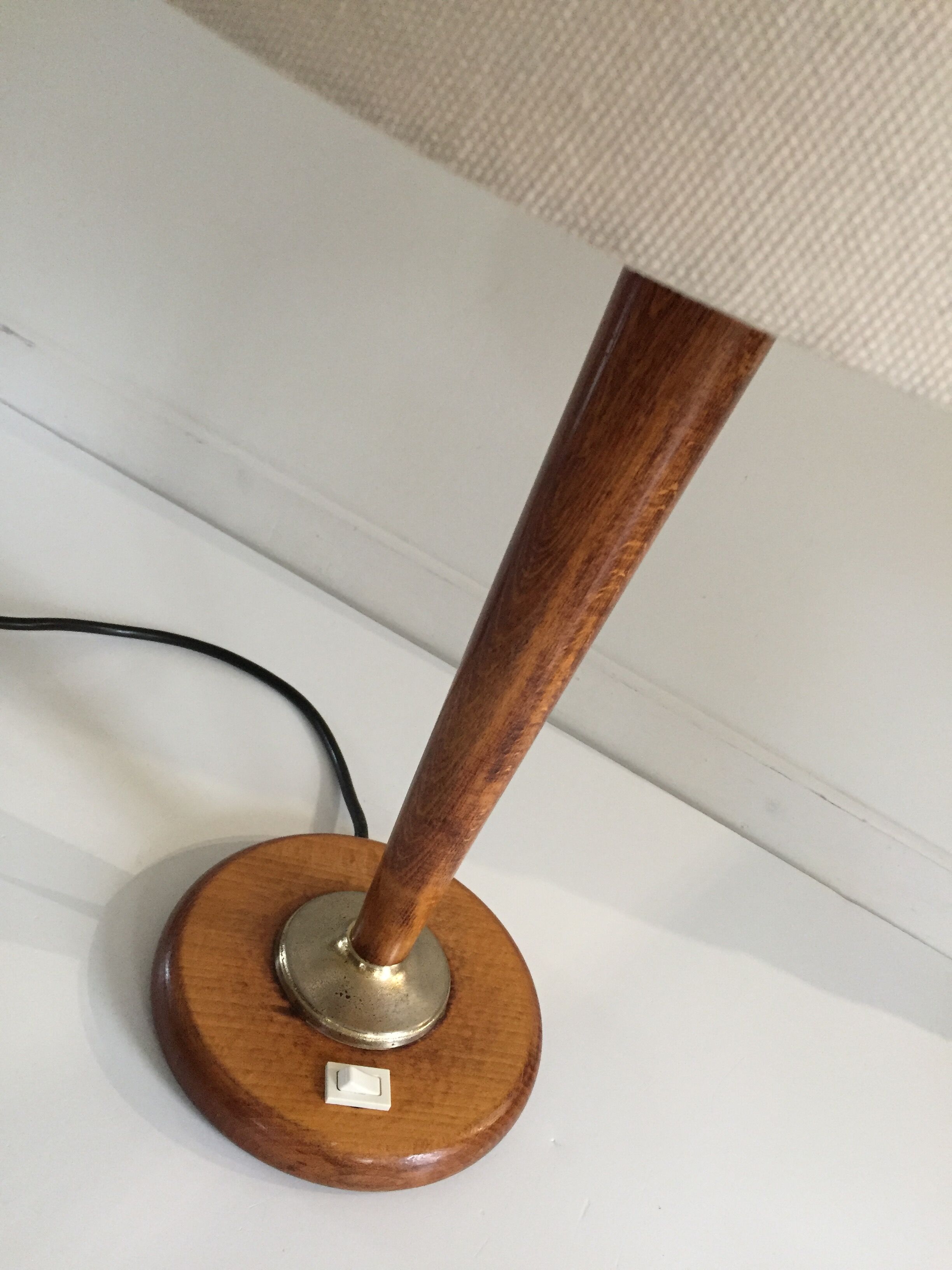 Chic wooden office lampe 1960