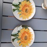 Pair of porcelain cups